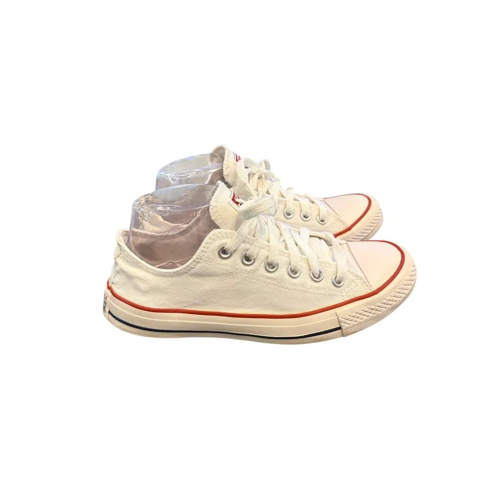 Converse Chuck Taylor All Star Low Top Unisex White Sneakers Men's 6 Women's 8